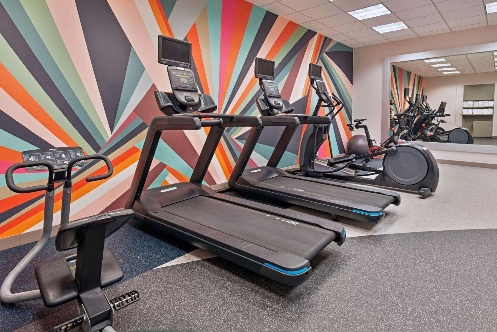 Hilton Garden Inn Tampa Airport/Westshore Екстер'єр фото